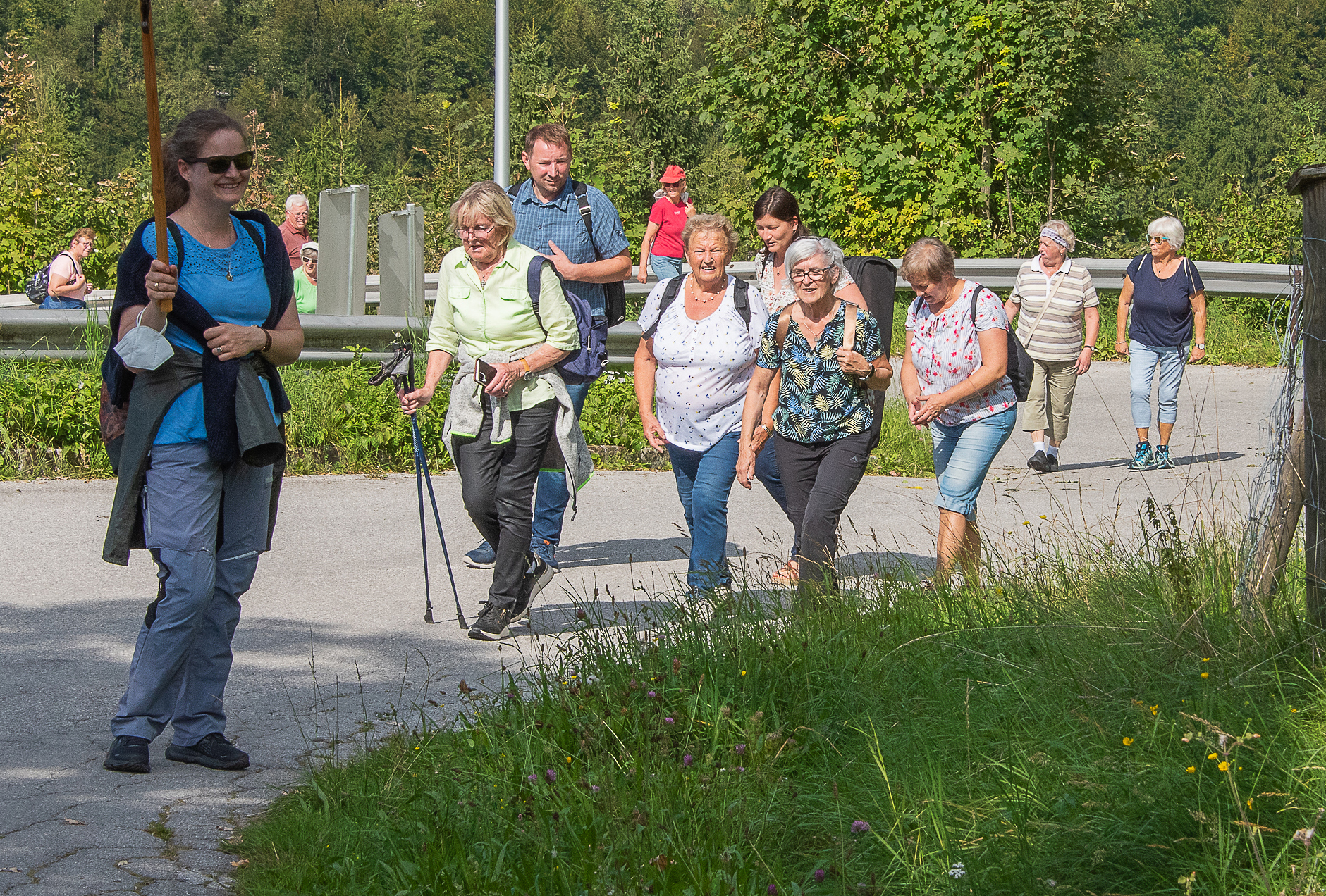 Pfarrwallfahrt der Pfarre Kirchdorf/Krems nach Frauenstein.Eine Gruppe startete bei der Kirchdorfer Kirche, eine andere bei der Klauser Staumauer. Gemeinsam wurde eine Dank-Andacht in Wallfahrtskirche Frauenstein gefeiert. Anschließend wurden die in
